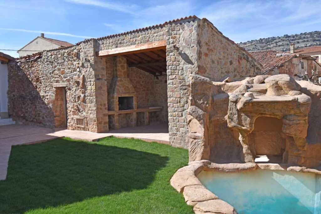 Casa Rural La Cueva Del Agua Fuentetoba Extérieur photo